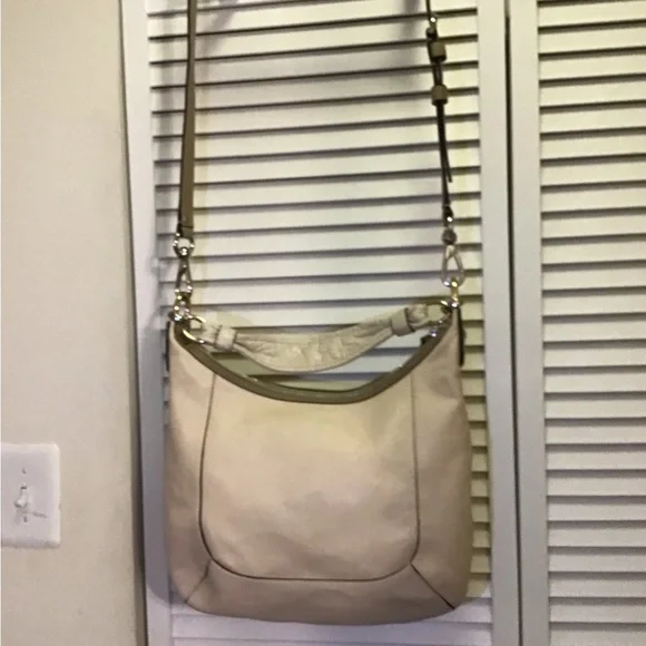 Coach Kristin Spectator Ivory Leather Hobo Bag L1020-16803 - Picture 9 of 10